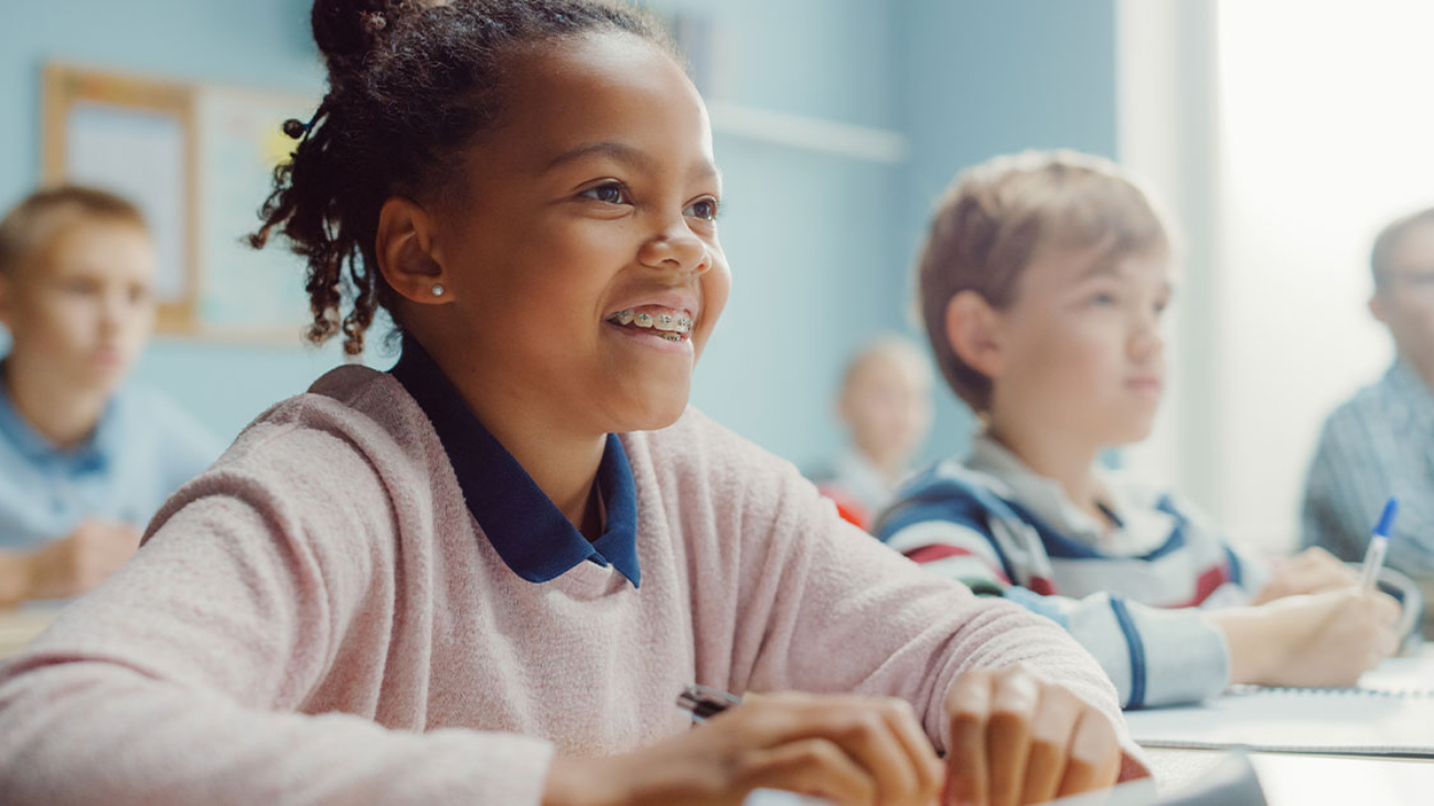 Eduque a Sala De Aula Com Professor E Alunos, Educação, Escola